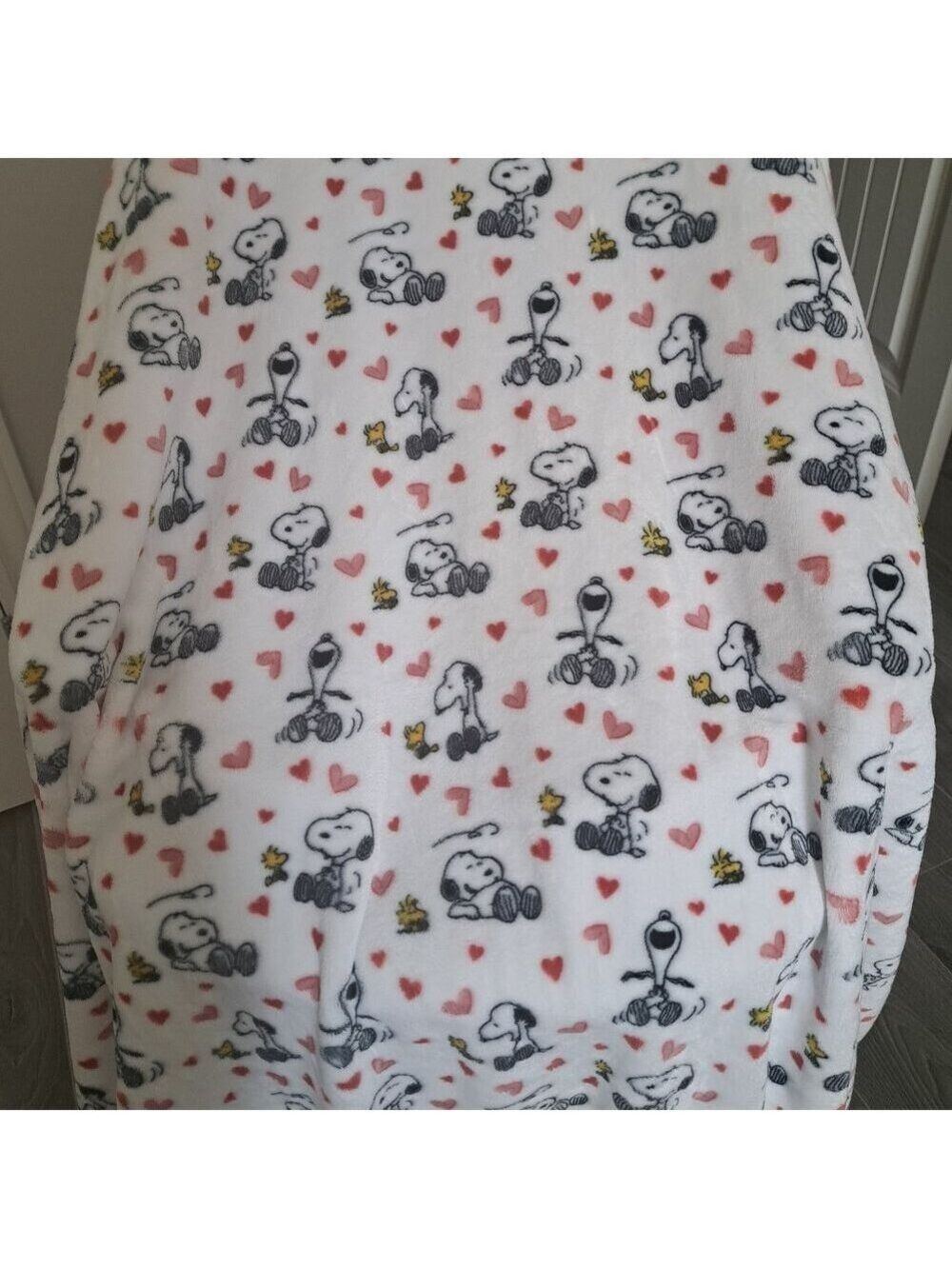 BERKSHIRE PEANUTS fleece blanket hearts love Valentines Day JOY cozy soft